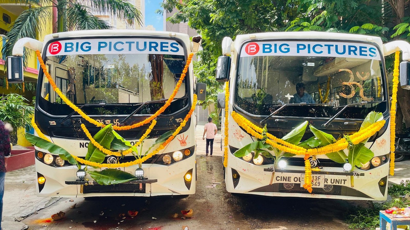 Cine Outdoor Unit Vehicles
